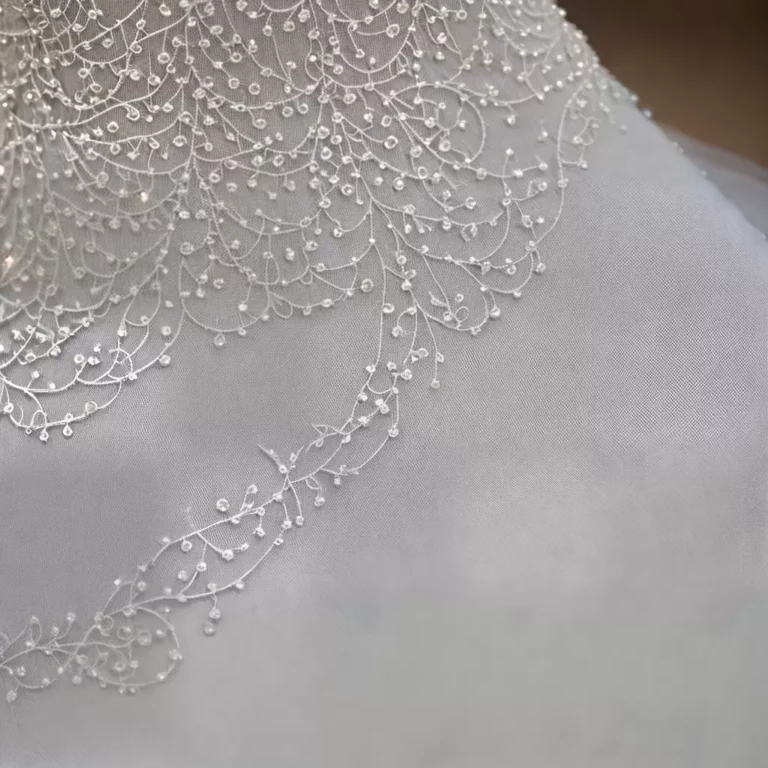 Elegância em DETALHES: Vestidos de Noiva com Pregas para Noivas Clássicas